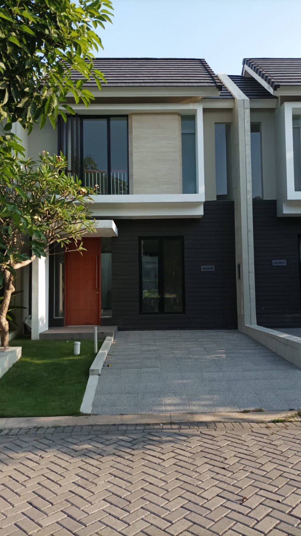 Rumah North West Lake Citraland Surabaya  - 2 Unit Jejer  - Bisa KPR Bank - Siap Huni 