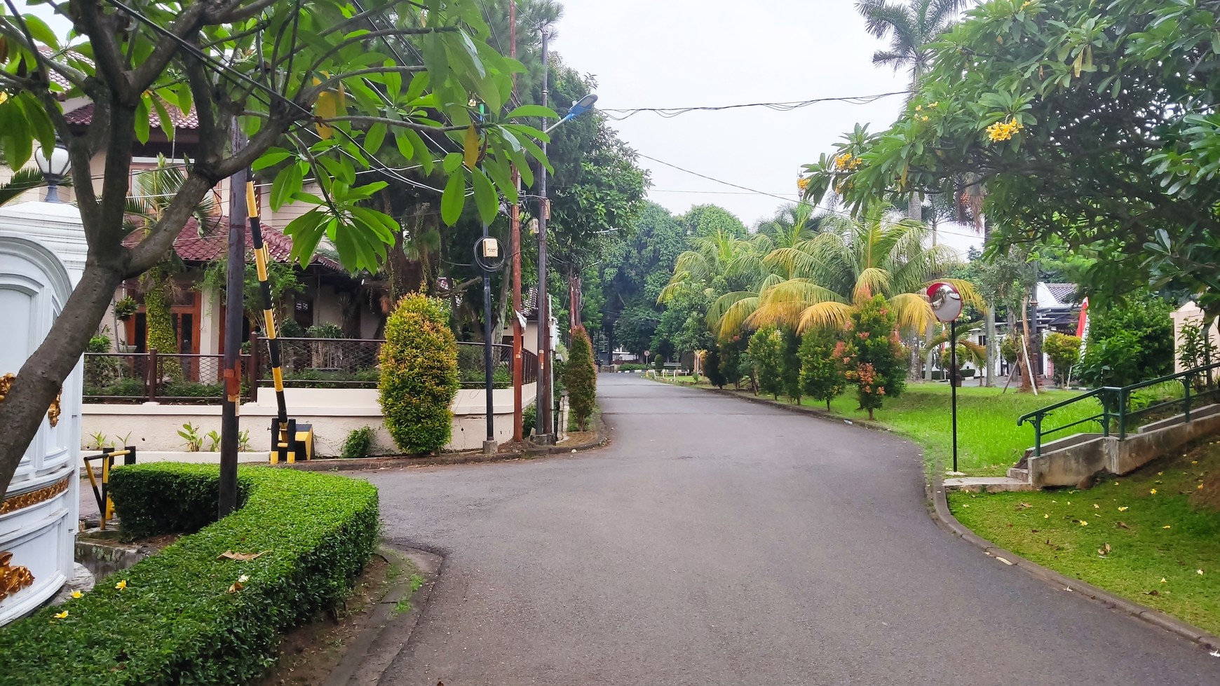 Dijual Rumah Bagus dan Asri  Kompleks Perumahan Lebak Bulus