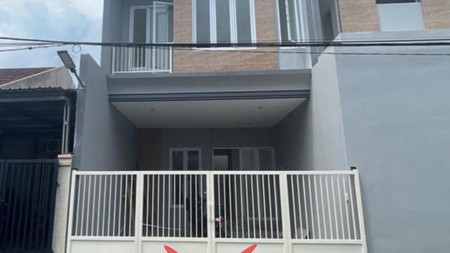 Dijual Rumah 2 lantai SHM di Pondok Tjandra Mangga Sidoarjo