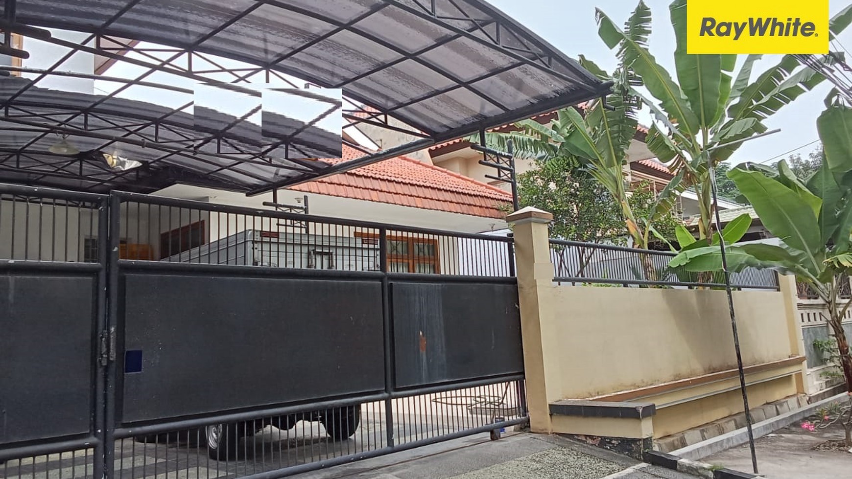 Dijual Rumah SHM di Darmo Baru Surabaya