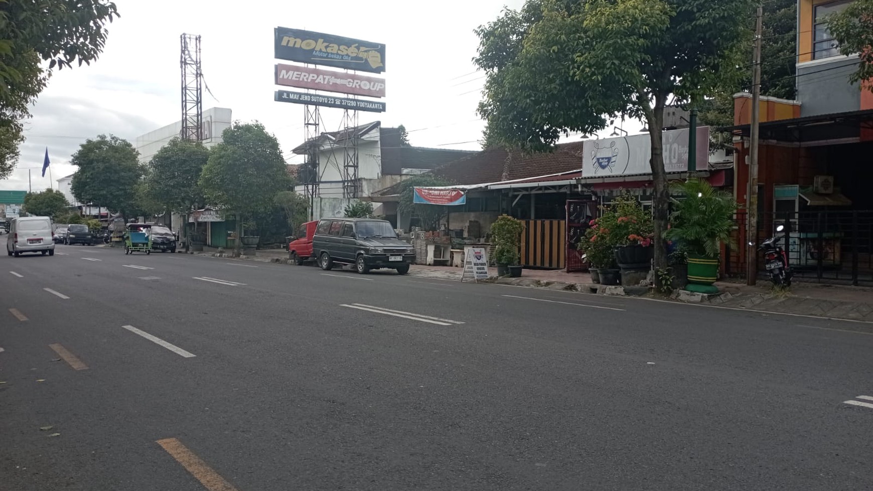 Ruko 2 Lantai Cocok Untuk Usaha/Kantor di Jl Mayjend Sutoyo Yogyakarta 