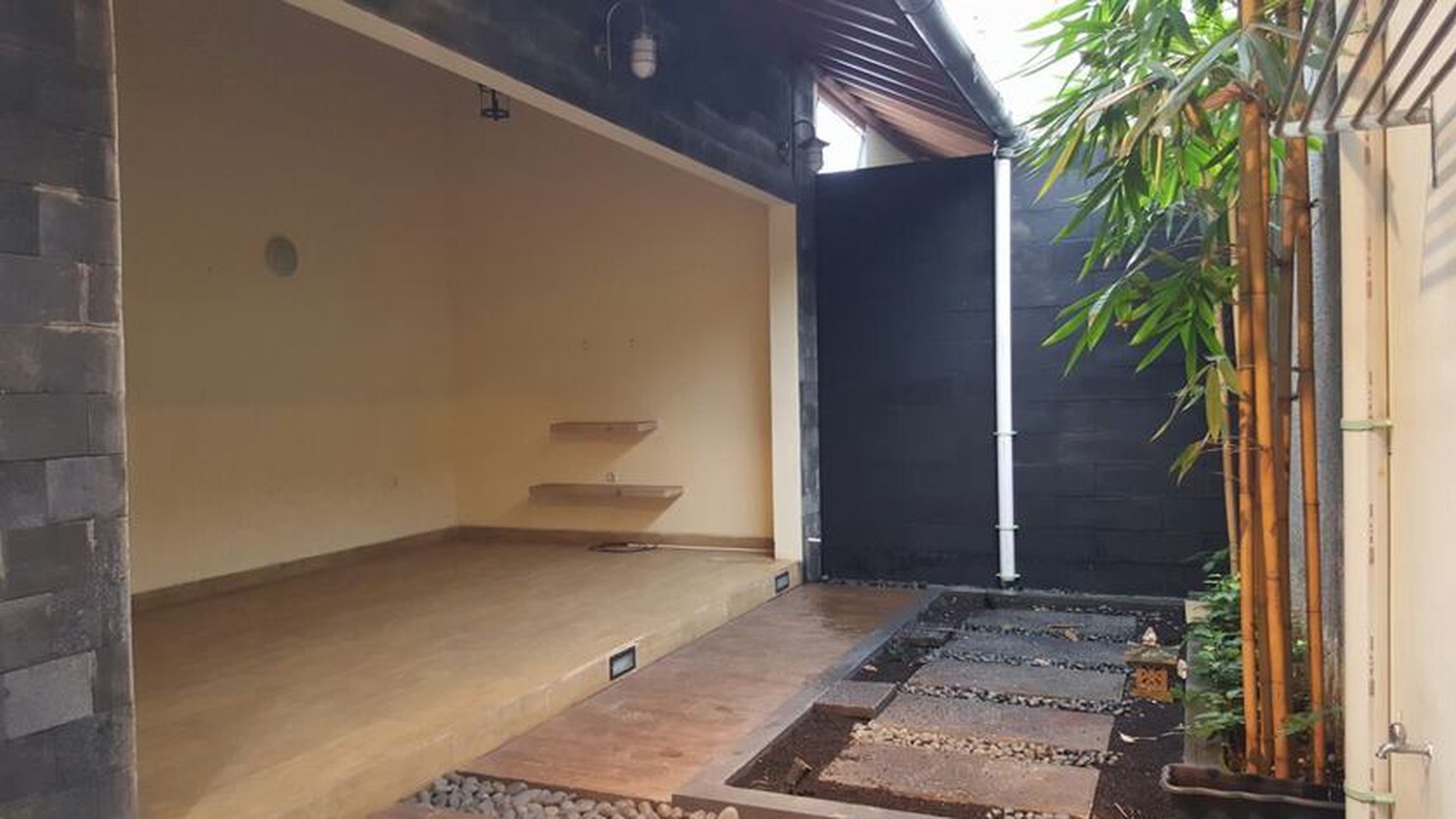 Rumah Minimalis Regency Melati Mas 2, Bagus, dekat kemana-mana , Siap Huni