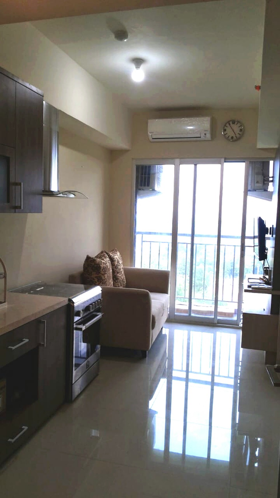 Apartemen Serpong Green View, 2BR Corner, 2 balkon, Furnished, Siap Huni