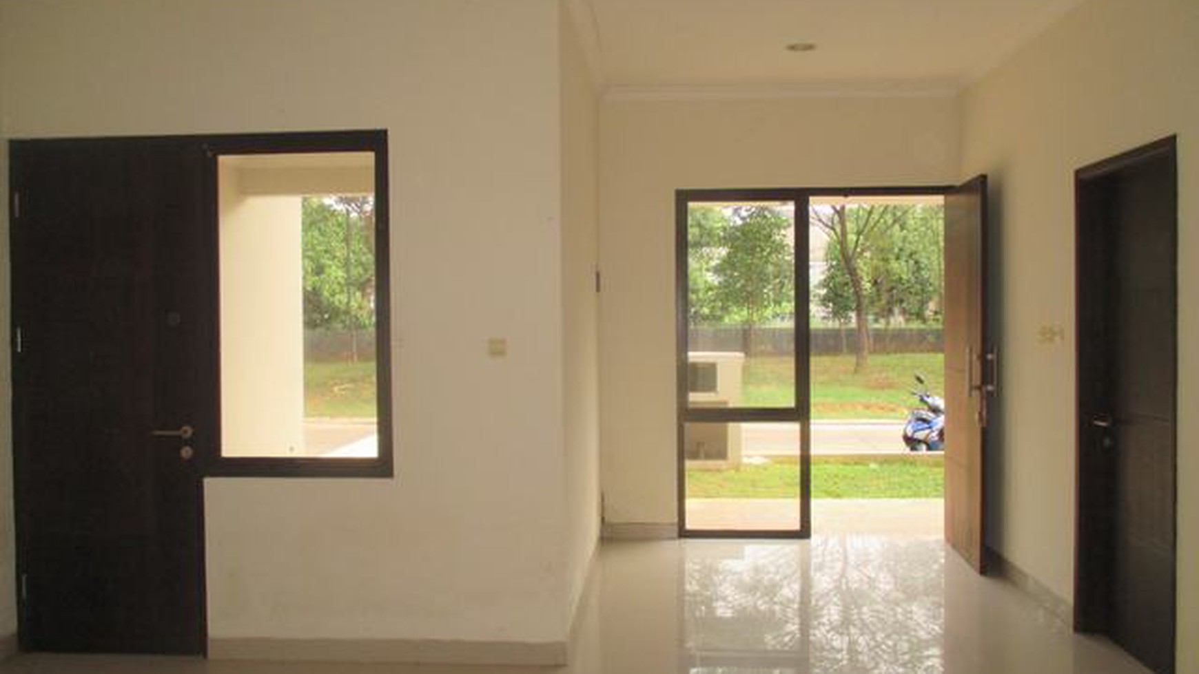 Dijual Rumah Laverde Lunaire Serpong, BSD, Boulevard, Dekat Sekolah Binus, Strategis, Dekat Toll