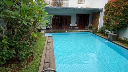 Rumah di Bintaro, dengan Pool, Siap Huni Lokasi dalam cluster Mandar Bintaro Tangerang Selatan..