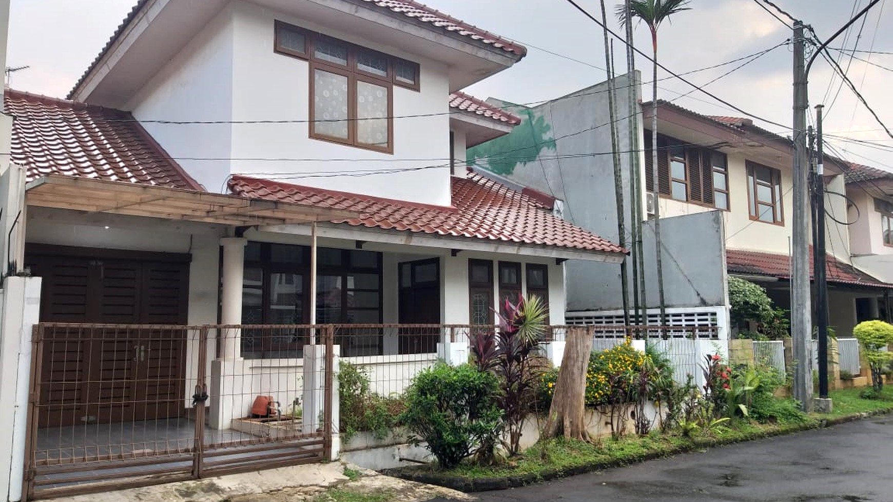 Dijual Rumah Murah,jalan lebar di Bintaro Jaya sektor 9.