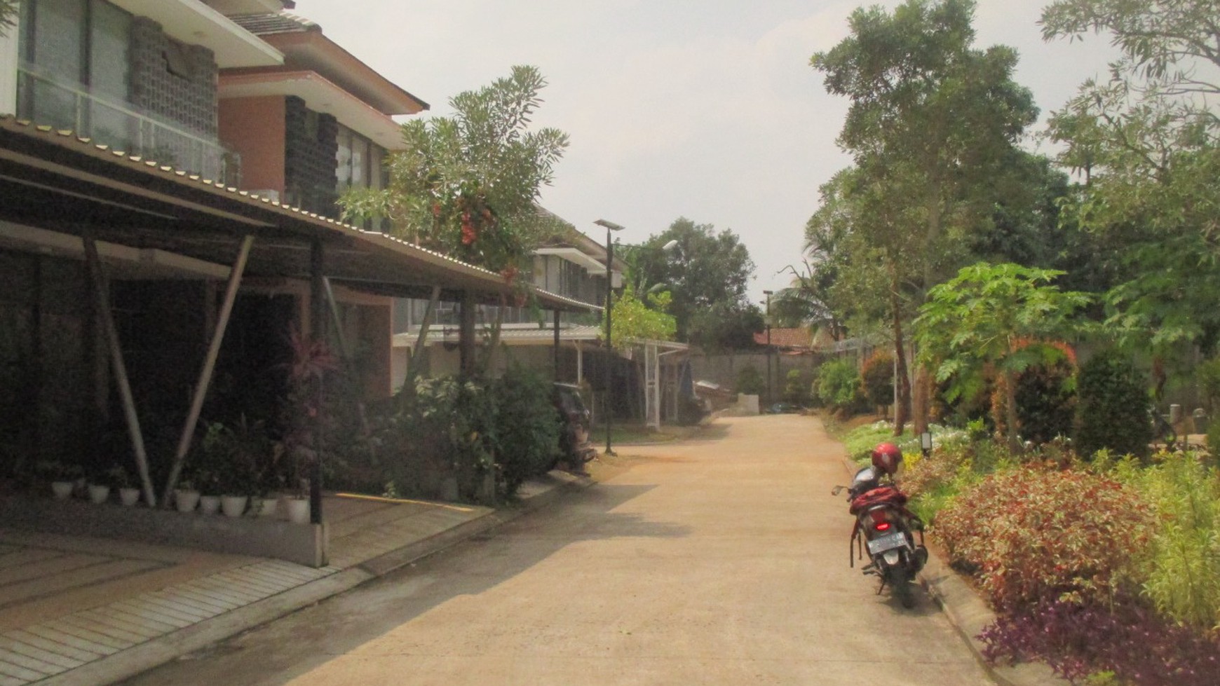 Rumah Cantik Modern Minimalis Golden park 2, Cisauk Serpong Tangerang