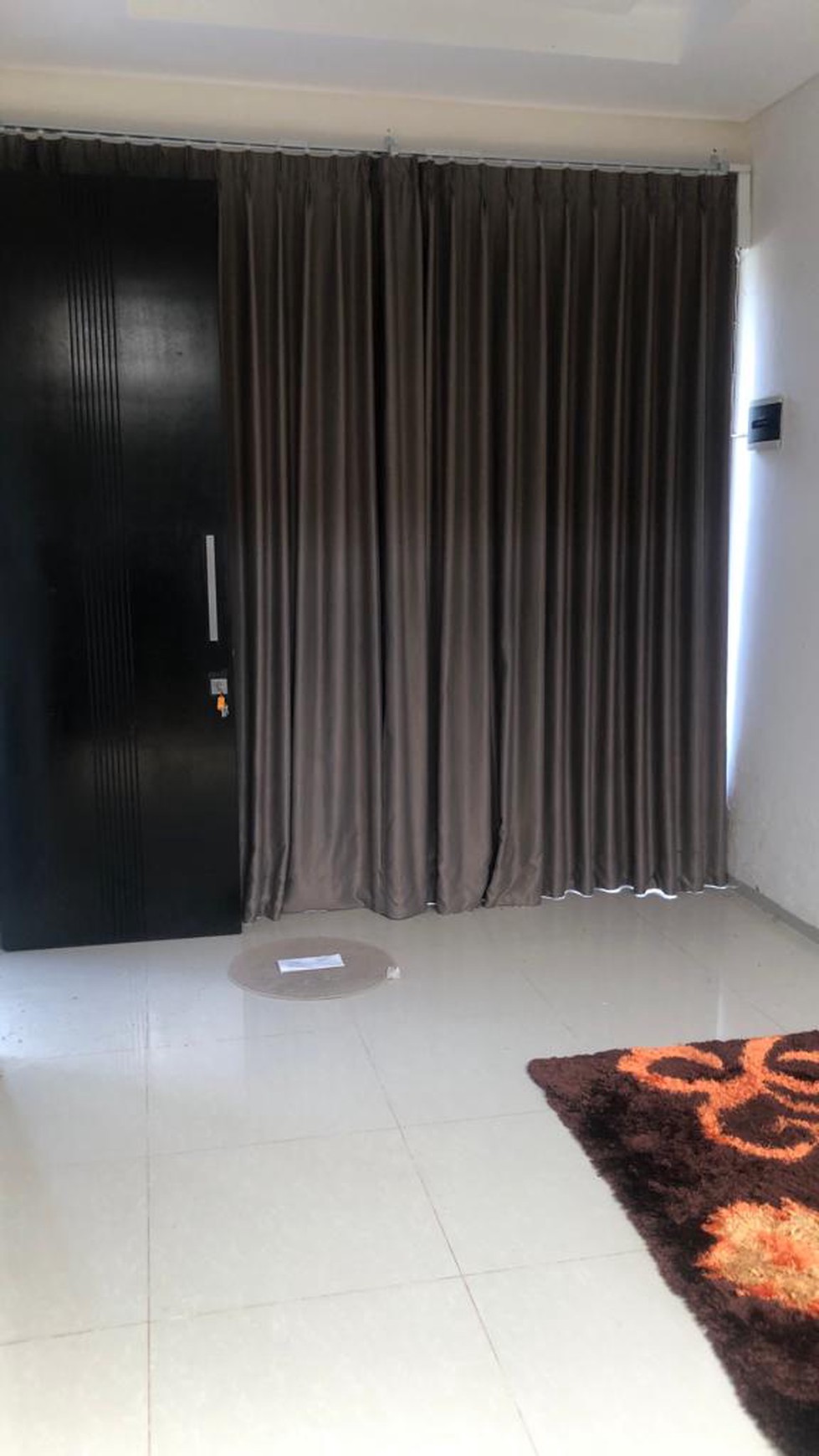 Rumah Cantik Modern Minimalis Golden park 2, Cisauk Serpong Tangerang