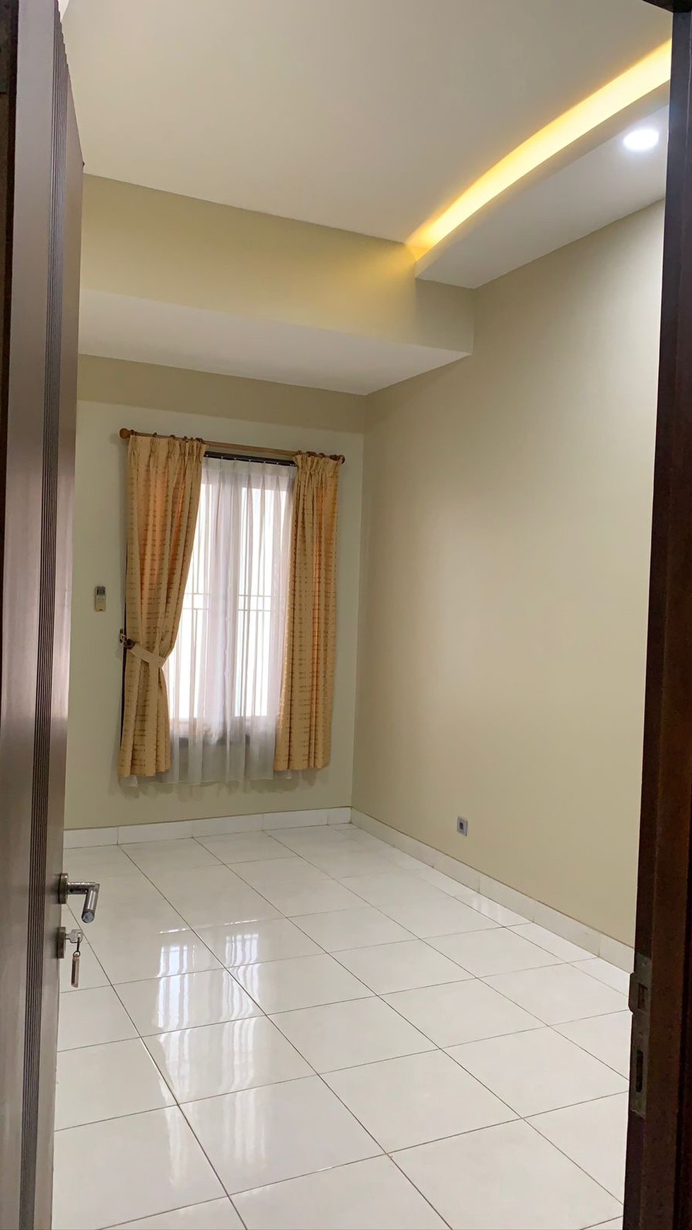 Rumah 2 Lantai Rapih Villa Bintaro Regency Pondok Aren Tangsel