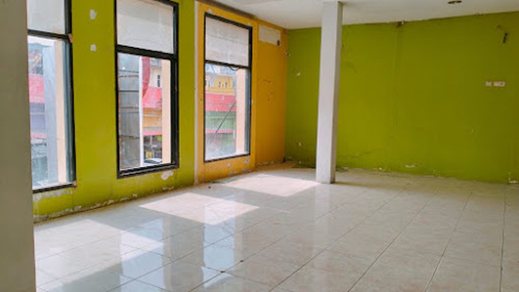 DIJUAL Gedung 3Lantai