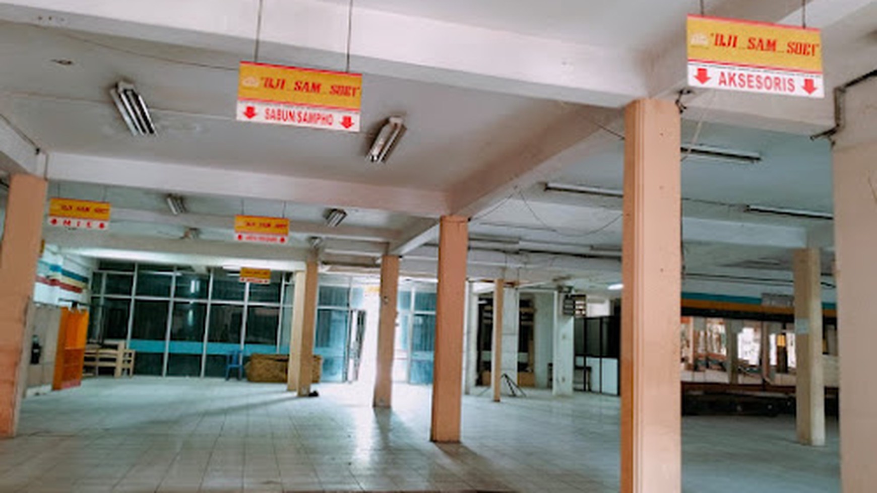 DIJUAL Gedung 3Lantai