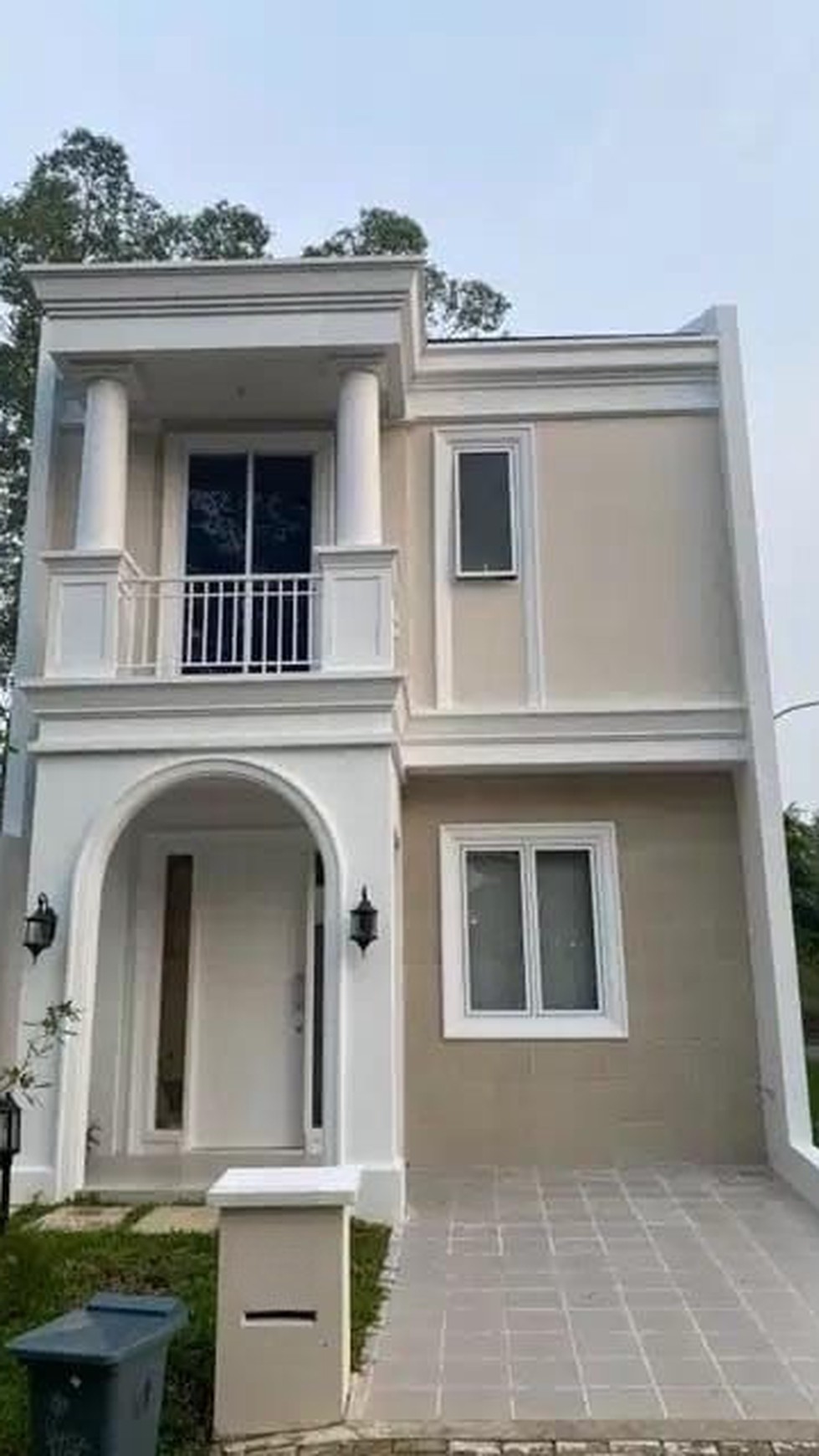 Rumah Cantik Minimalis Vanya Park Azura Starlight BSD, 2 lantai Semi Furnished, Rapih, Siap Huni