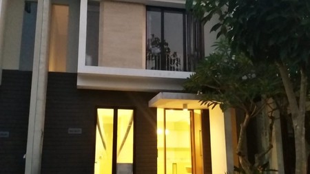 MURAH 1 M-an Rumah North West Citraland Surabaya SPESIAL 3 K.Tidur BONUS Full FURNISHED New Baru Modern 