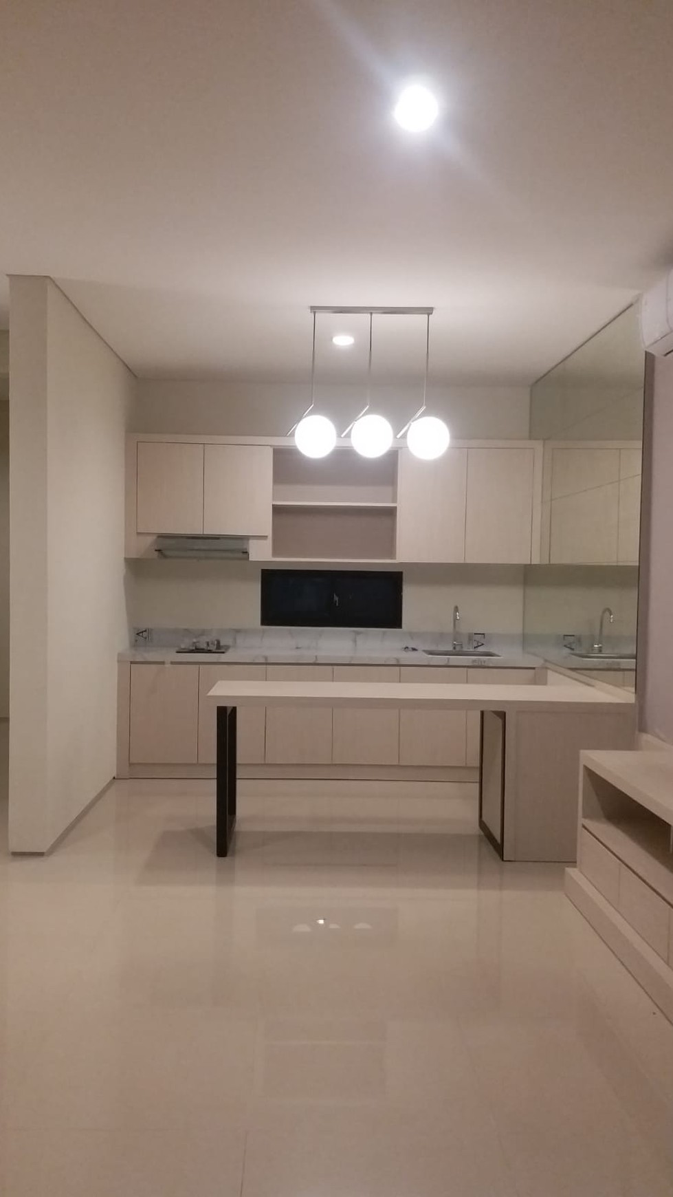 MURAH 1 M-an Rumah North West Citraland Surabaya SPESIAL 3 K.Tidur BONUS Full FURNISHED New Baru Modern 