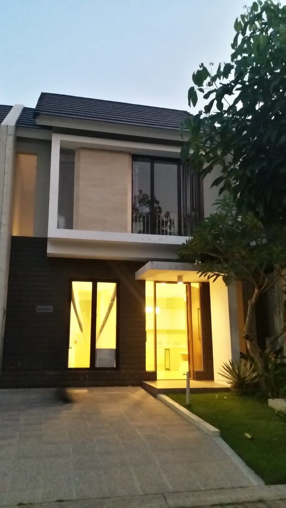 MURAH 1 M-an Rumah North West Citraland Surabaya SPESIAL 3 K.Tidur BONUS Full FURNISHED New Baru Modern 