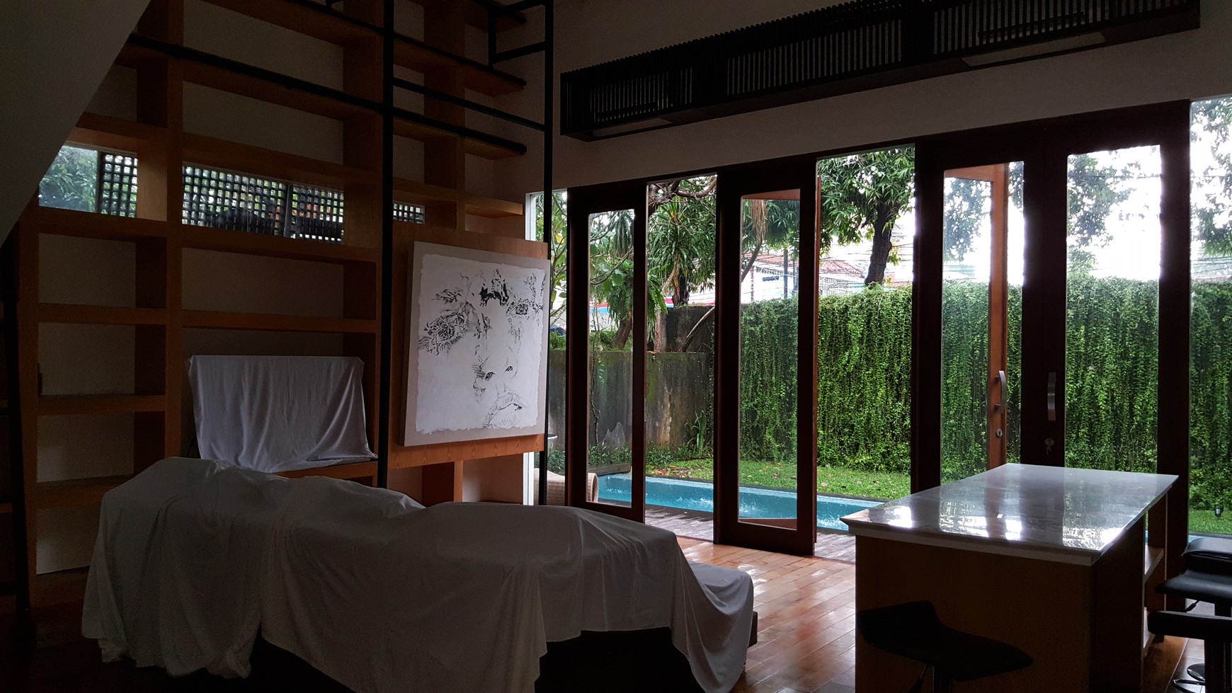 Great Townhouse with artistic ambiance in Kemang