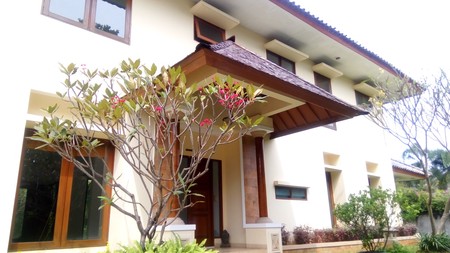 Comfortable and beautiful town house in area Pejaten for expatriat and others " The Price Can Be Negotiable "