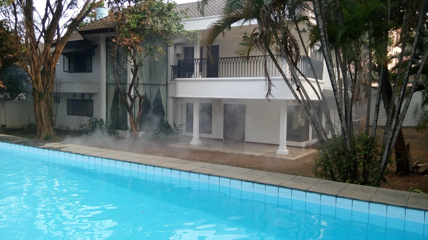 Nice town House with huge backyard in Kemang Timur