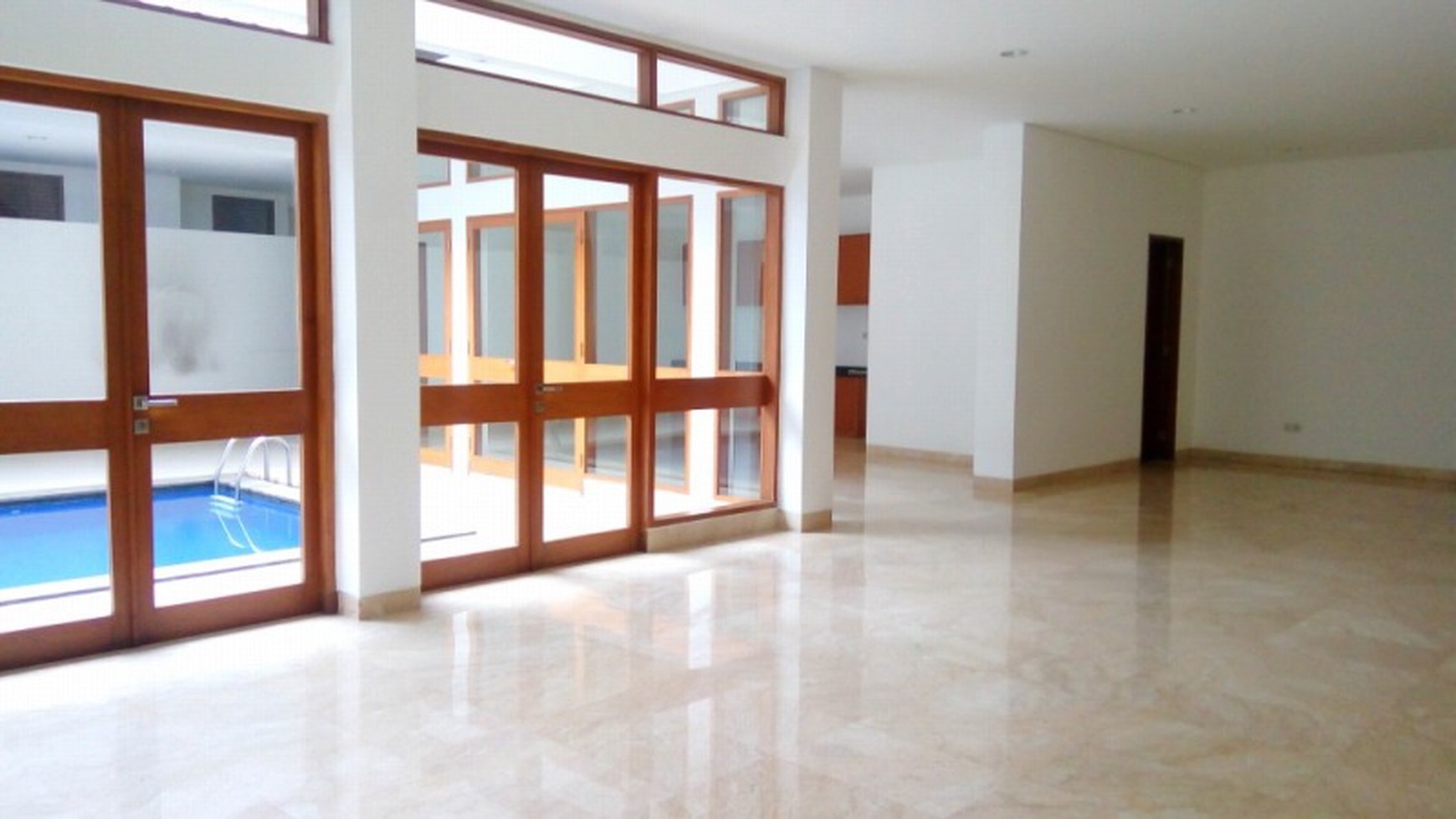 Comfortable and beautiful house In area Menteng for expatriat and others "The price can be negotiable"