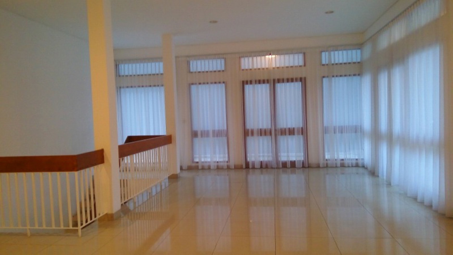 Comfortable and beautiful house In area Menteng for expatriat and others "The price can be negotiable"