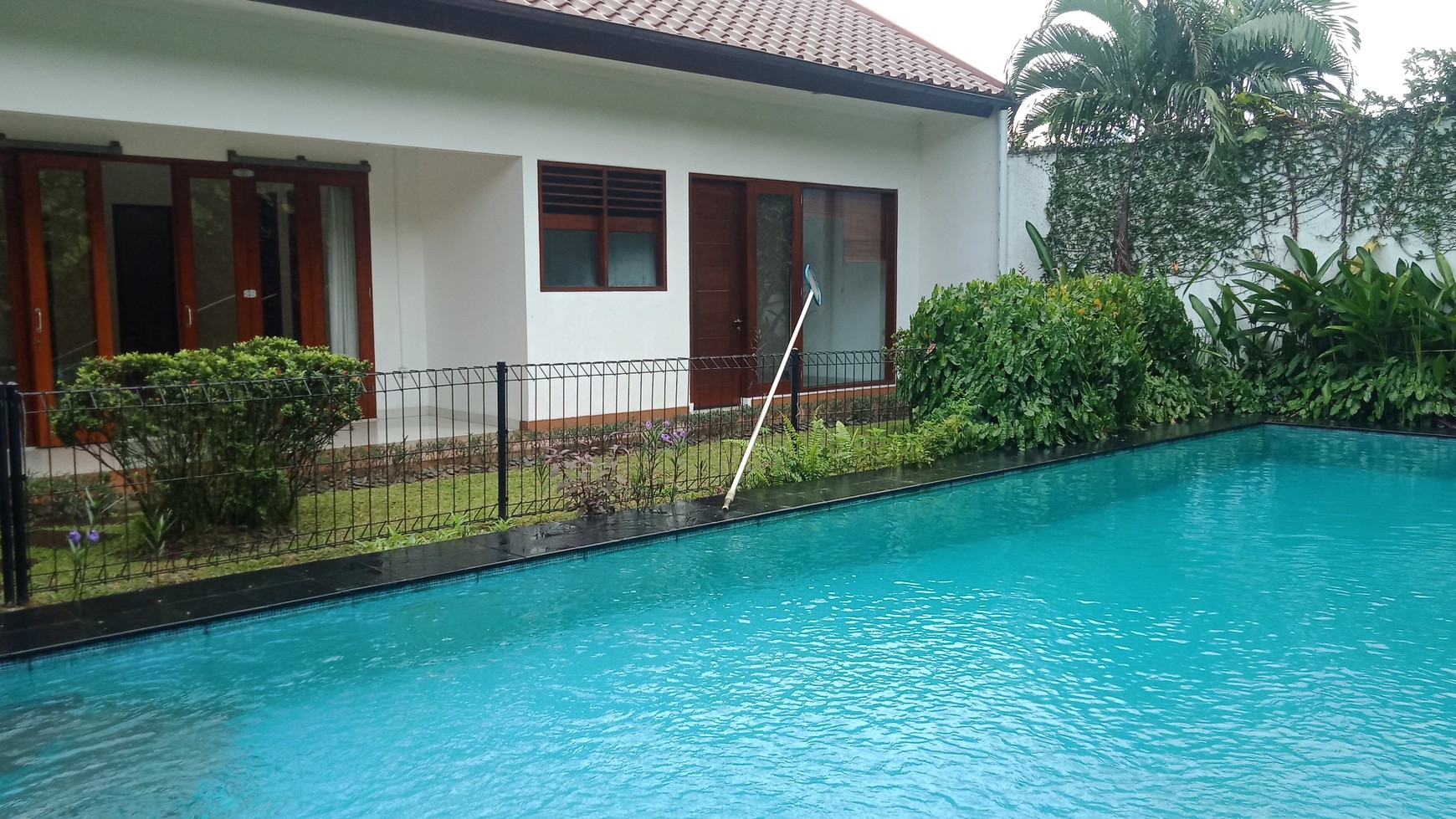 Nice house in kemang area for expatriat and others "limited edition"