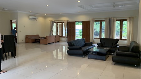 Big and Beautiful House For Your Family in Kemang.