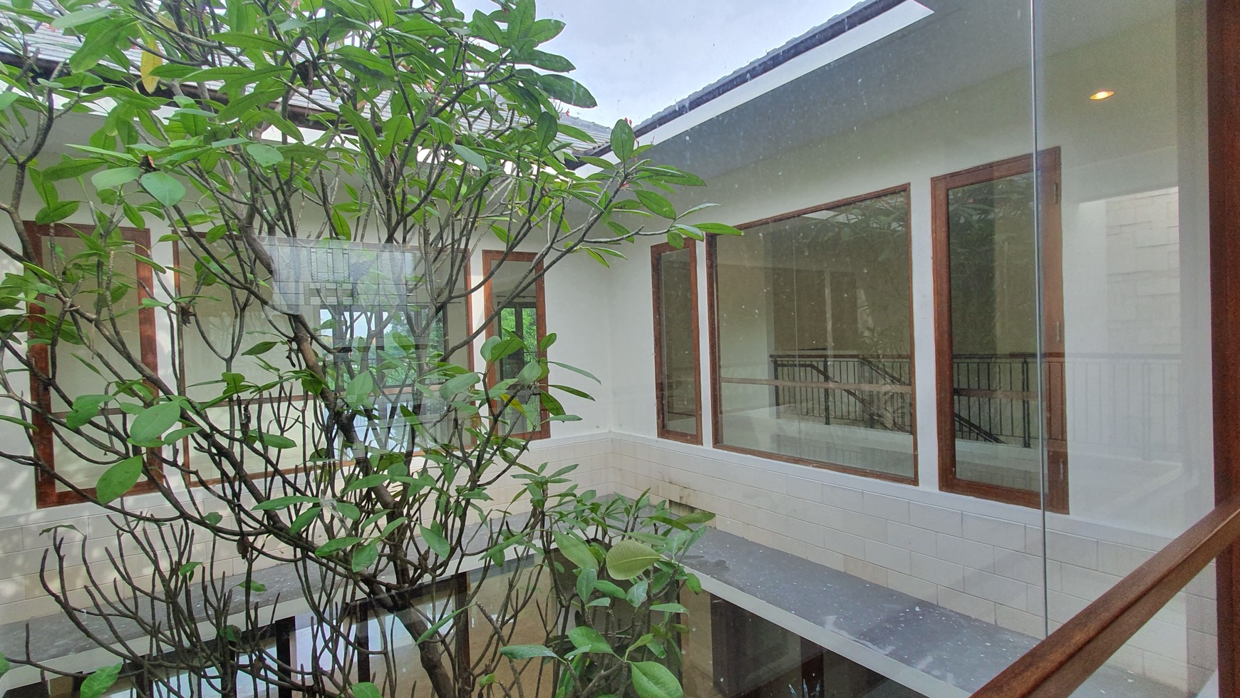 House for rent in Pejaten area "Price Can Be Negotiable"