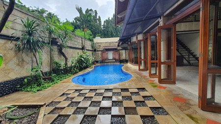 BRIGHT AND BEAUTIFUL Baliness house in Perfect area of KEMANG