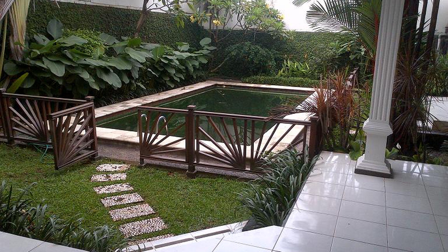 Good, Modern and Quite House in kemang