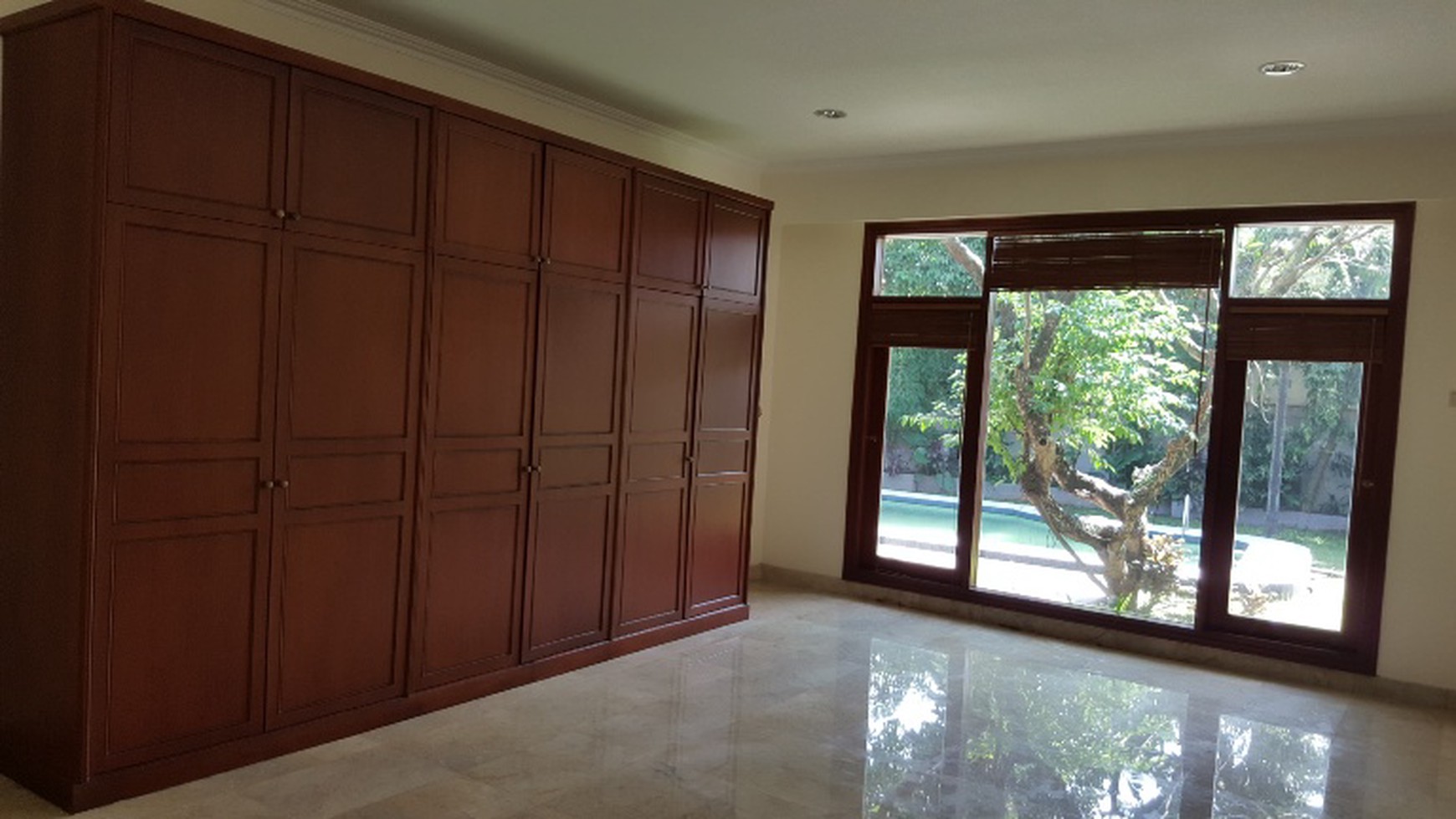 Rent House in Strategic Area Kemang