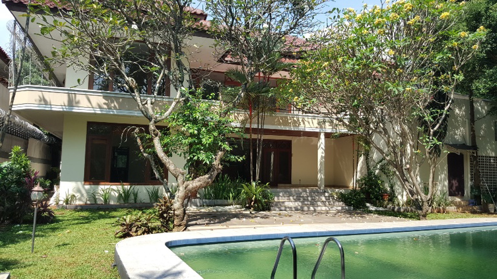 Rent House in Strategic Area Kemang