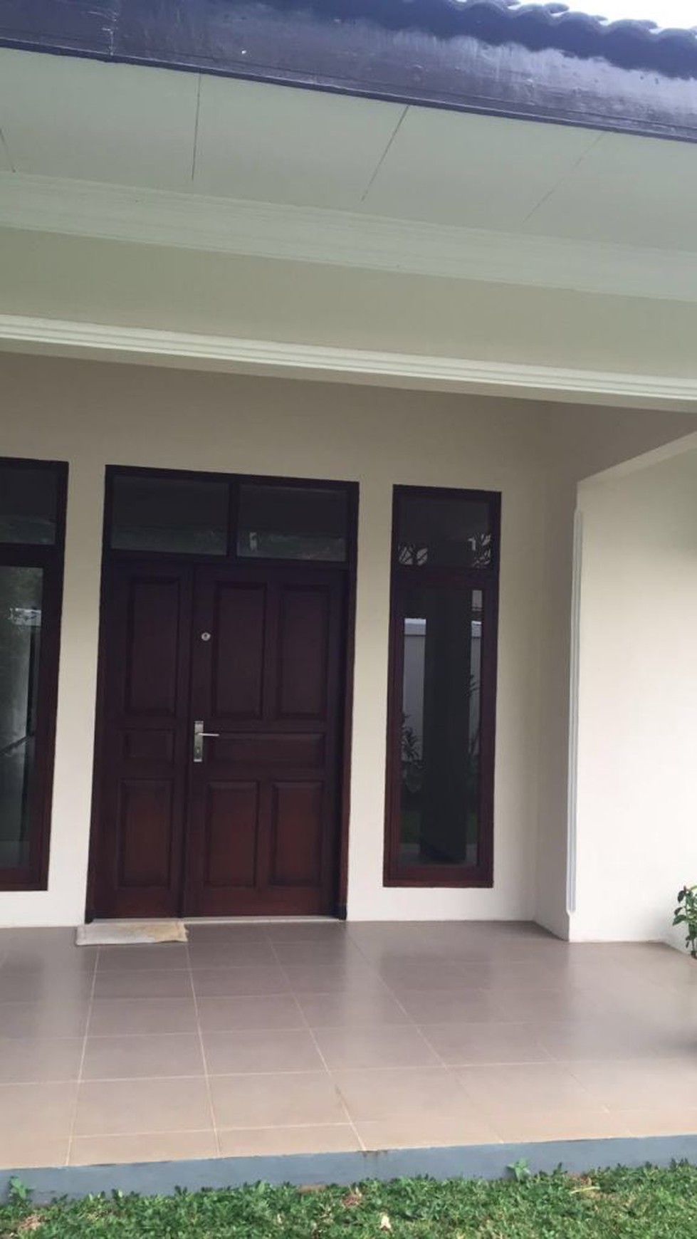 Nice and Comfortable House in Strategic Location of Kemang " The Price Can Be Negotiable"