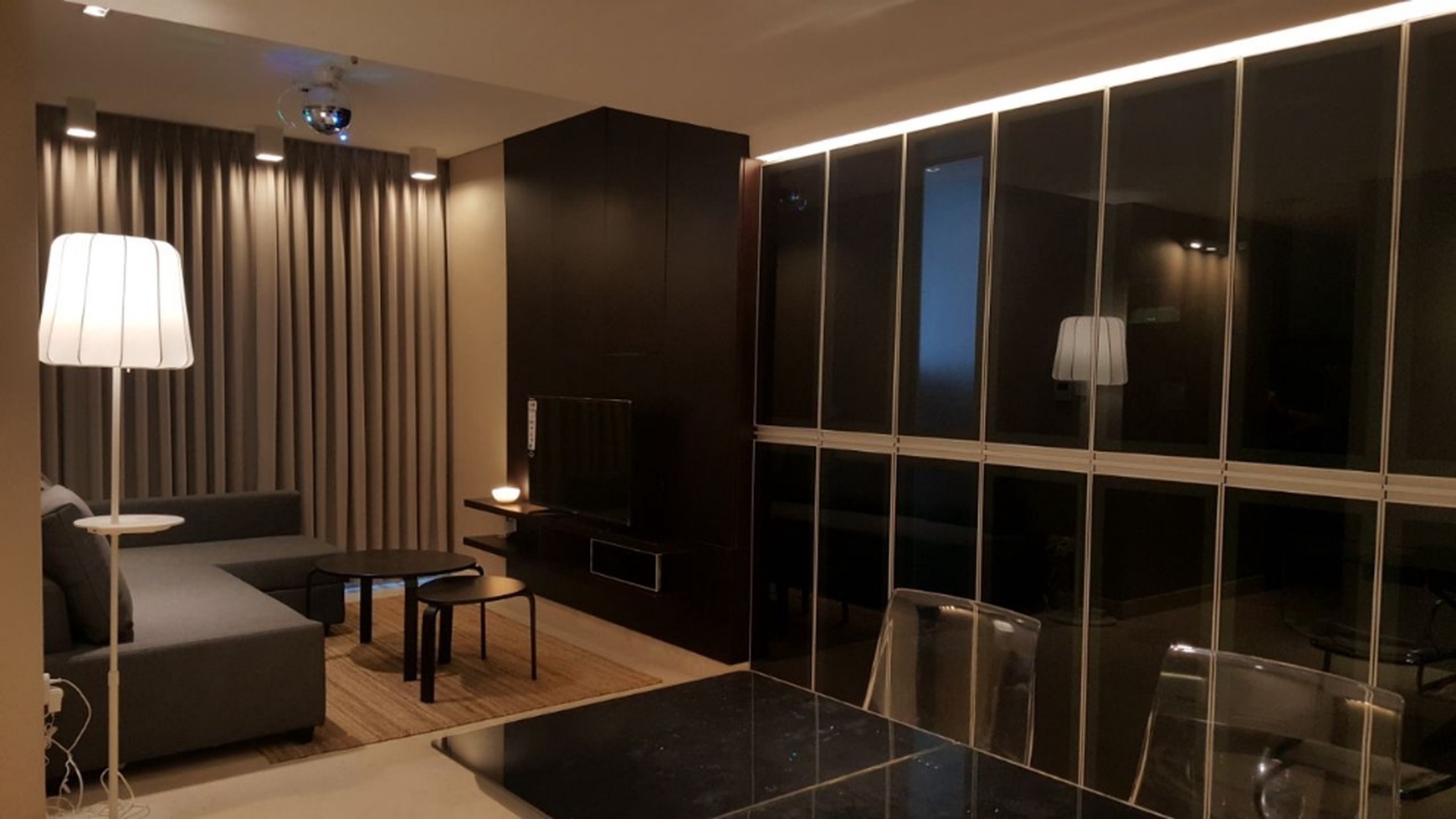 Fabulous atmosphere apartment with comfort neighborhood in Kuningan