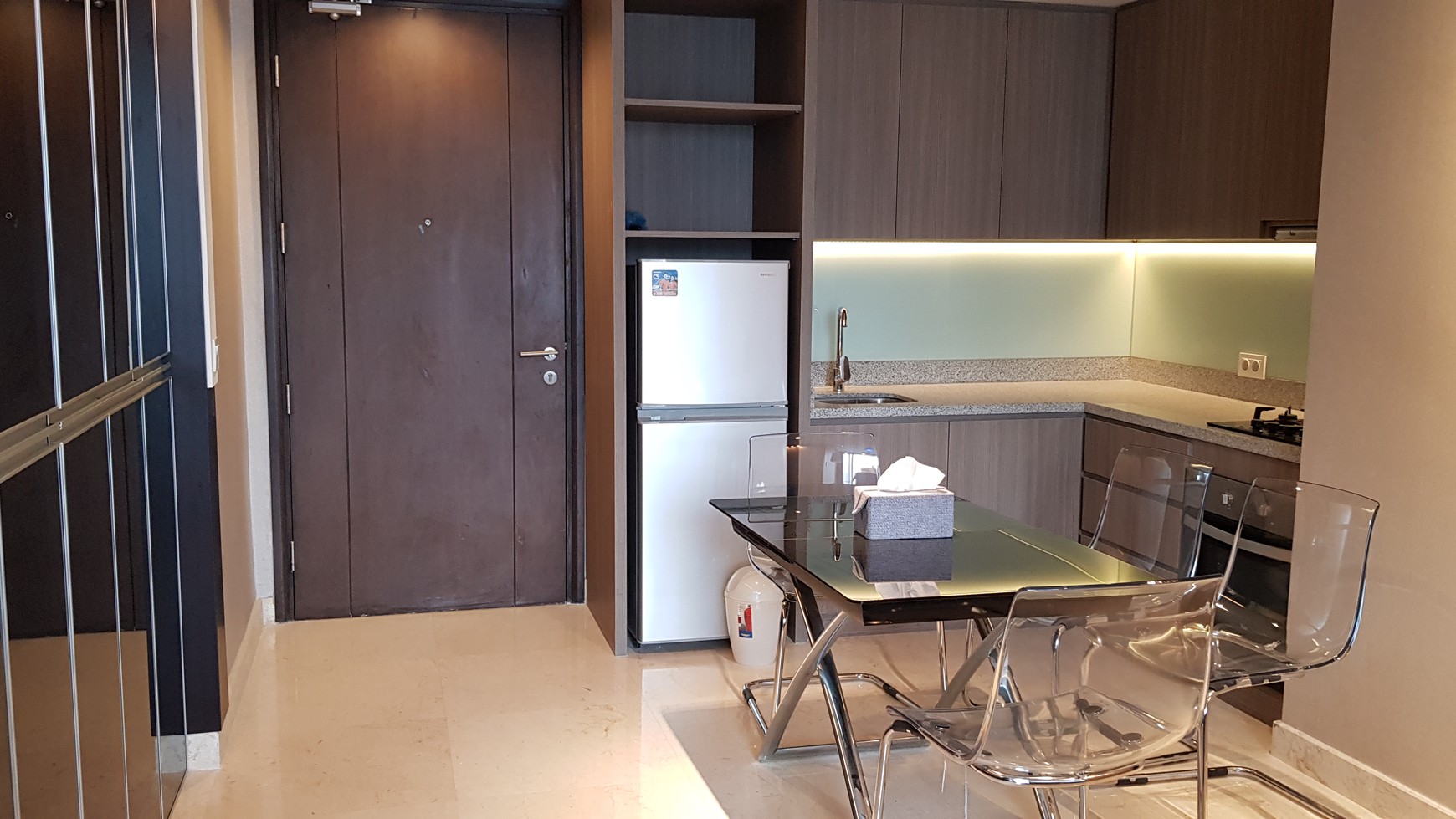 Fabulous atmosphere apartment with comfort neighborhood in Kuningan