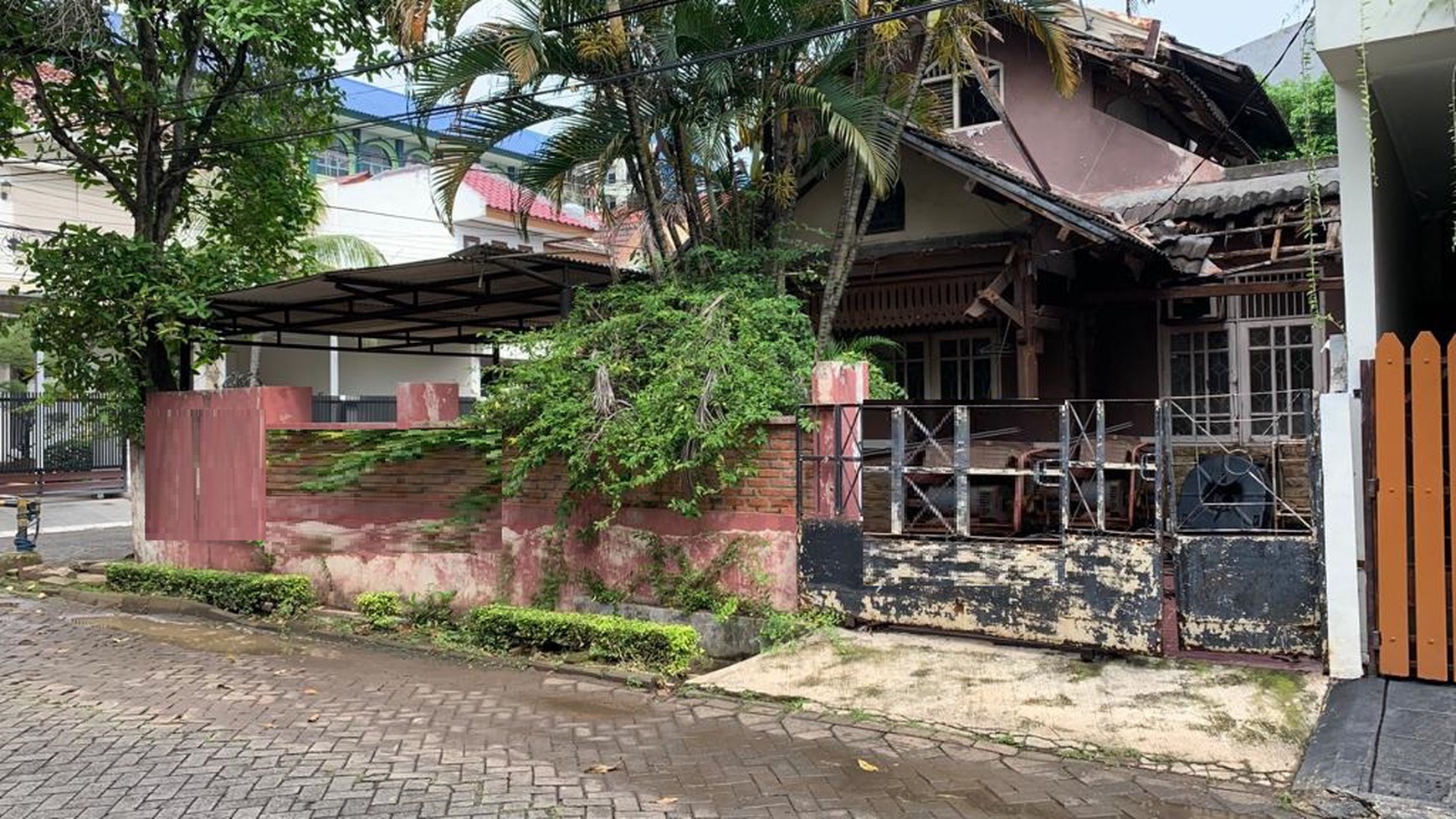 Rumah lokasi strategis di Bintaro Jaya