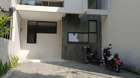 Rumah Brand New siap huni di Bintaro.