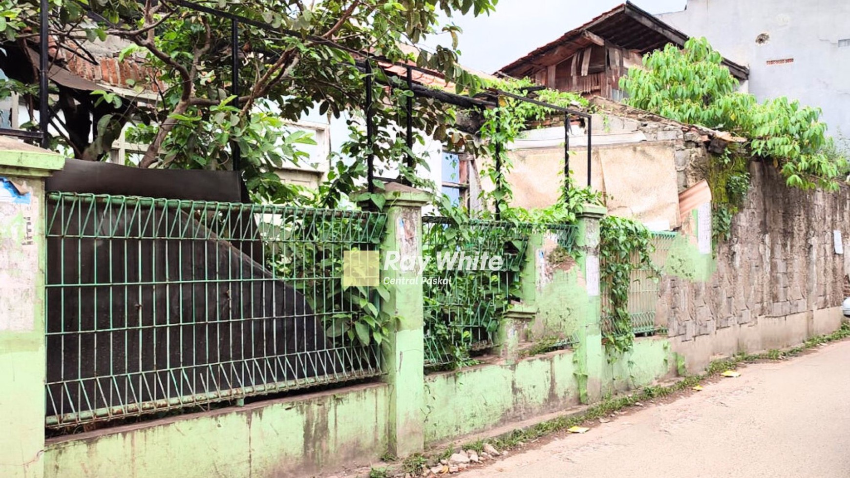 RUMAH HITUNG TANAH SIAP BANGUN JL. RAYA SUKAMENAK BANDUNG