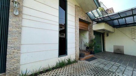 Rumah Mewah Semi Furnished Dalam Komplek Bagus Di Lebak Bulus