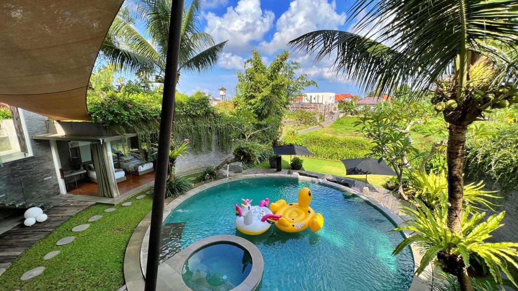 Villa Canggu Bali ada Kolam Renang