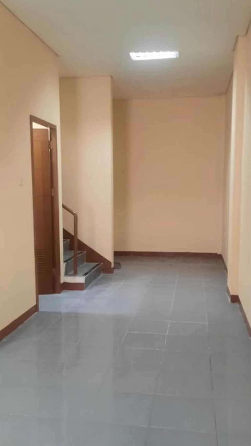 Ruko 3 1/2 lantai luas tanah 78 m2 di komplek Duta Mas Fatmawati siap pakai cocok untuk kantor 