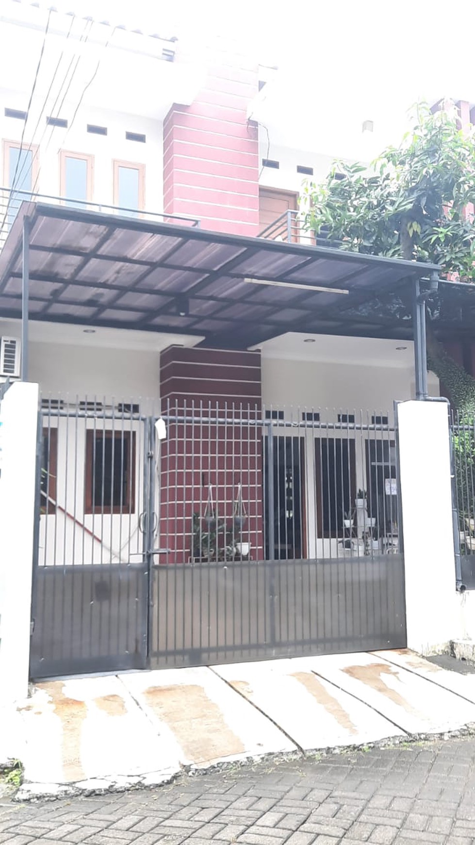 Rumah siap huni, 2 Lantai di BSD.