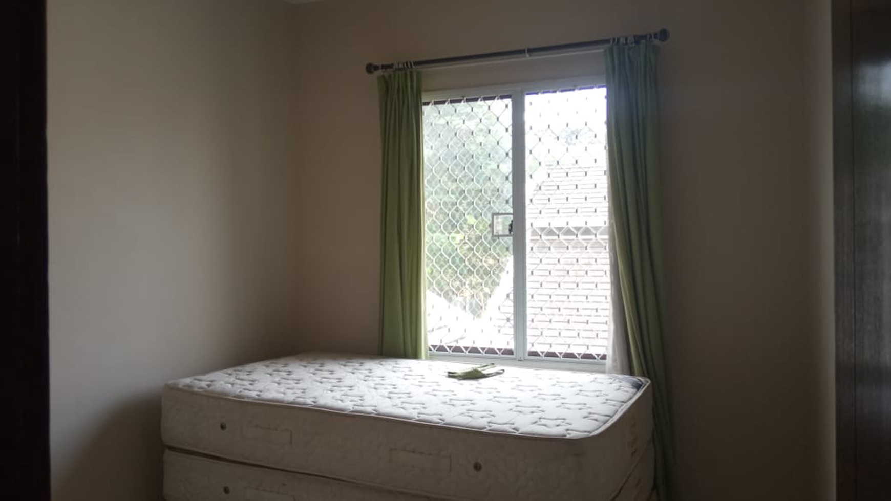 RUMAH FULL FURNISH RAPI SIAP HUNI DI BSD