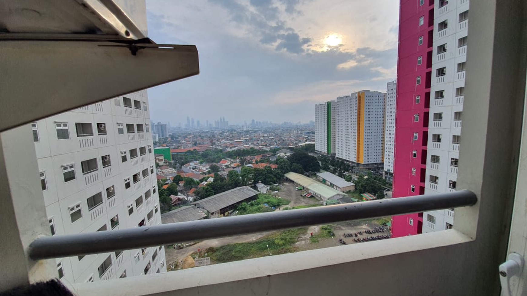 Unit Apartemen Green Pramuka  Tower Magnolia Rawa sari Jakarta Pusat