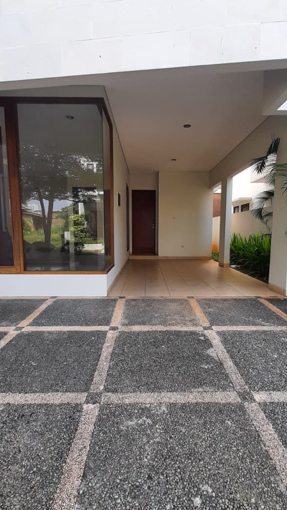 Rumah 3Lantai Diarea Cluster Karang Tengah,Dekat Gatte Toll Lebak Bulus