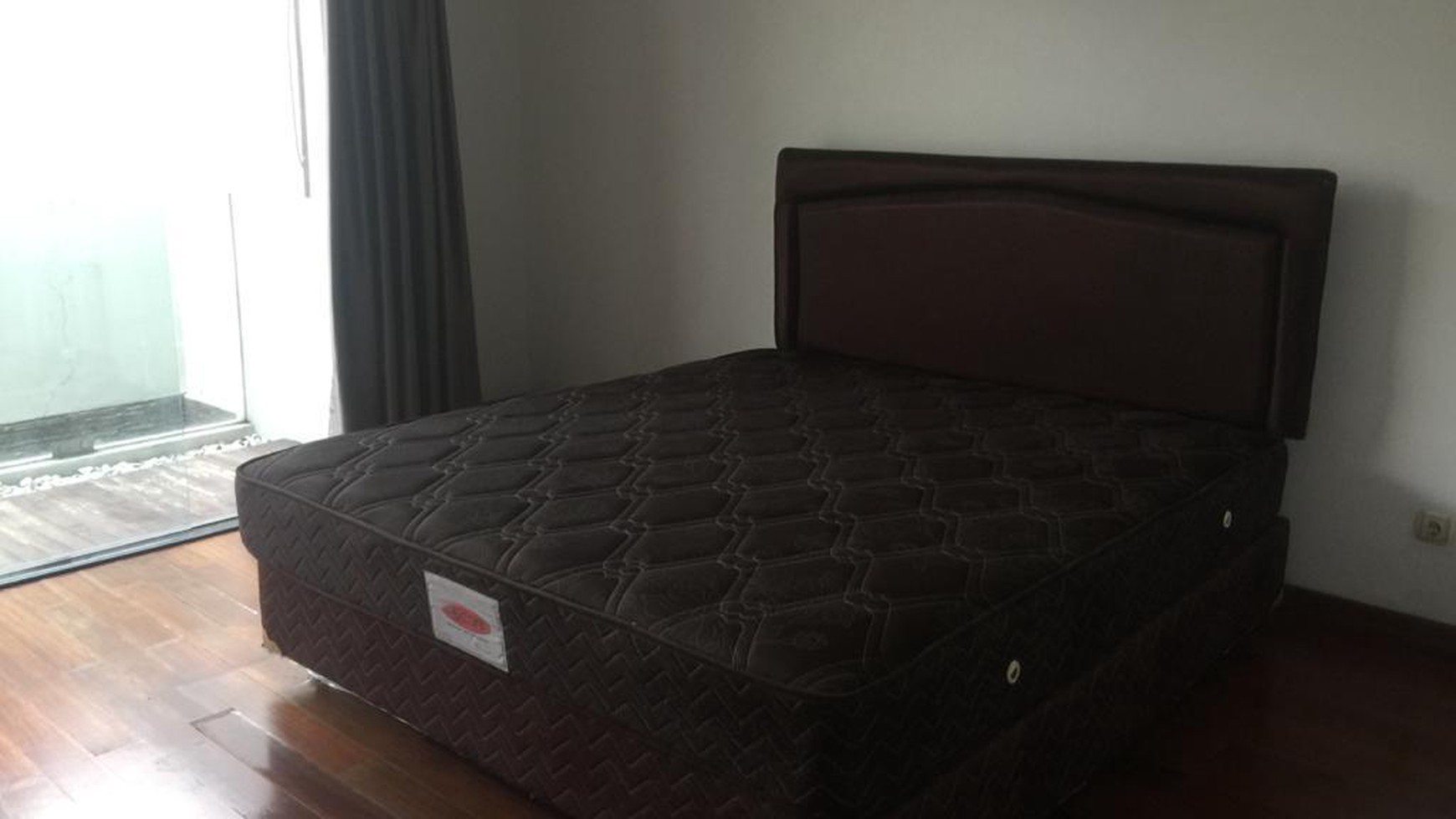 Rumah Lux Diarea Cluster Pejaten Barat 3Lantai, Furnished Ada S.Poll Akses Gatte Toll JORR  