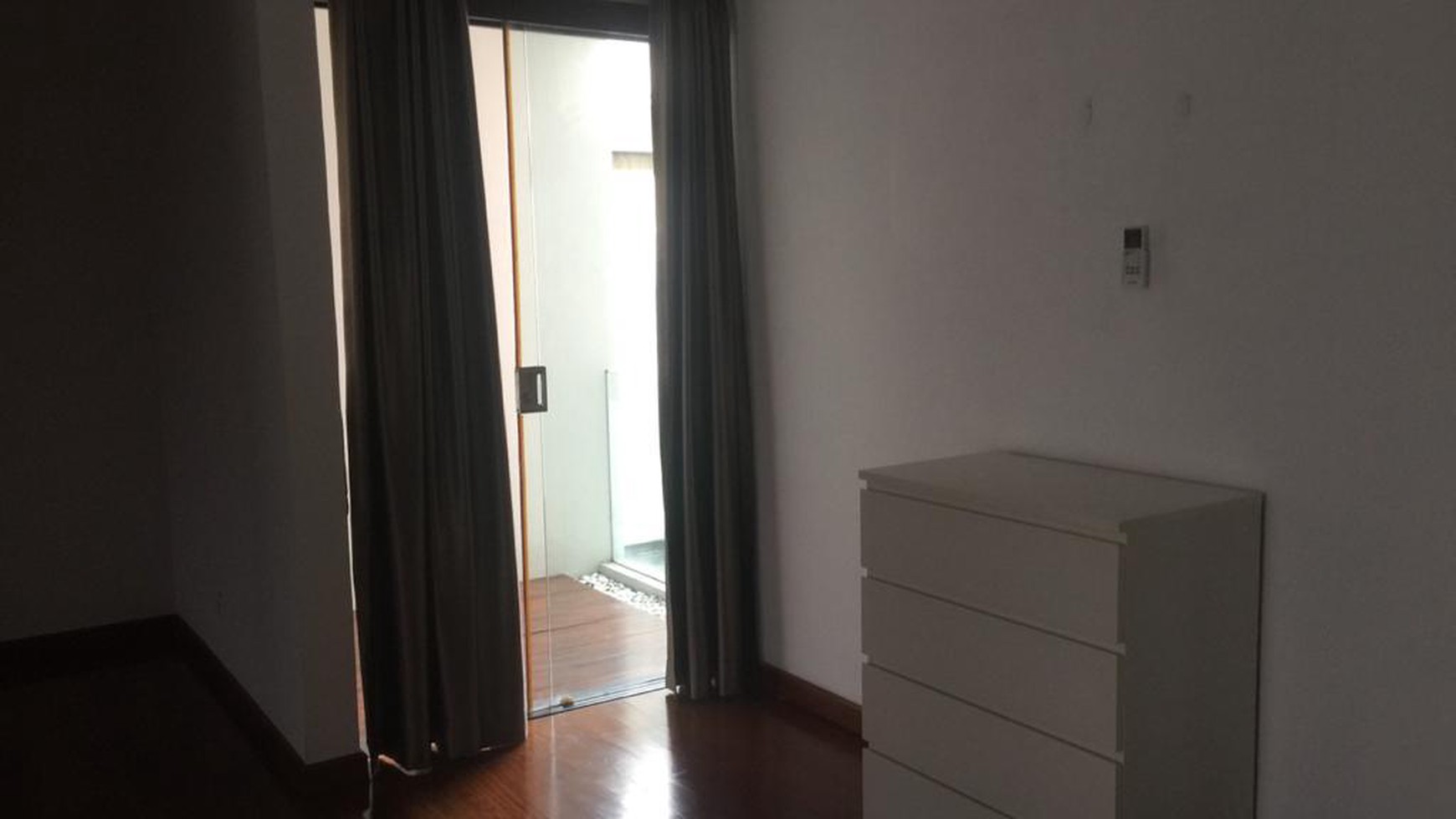 Rumah Lux Diarea Cluster Pejaten Barat 3Lantai, Furnished Ada S.Poll Akses Gatte Toll JORR  