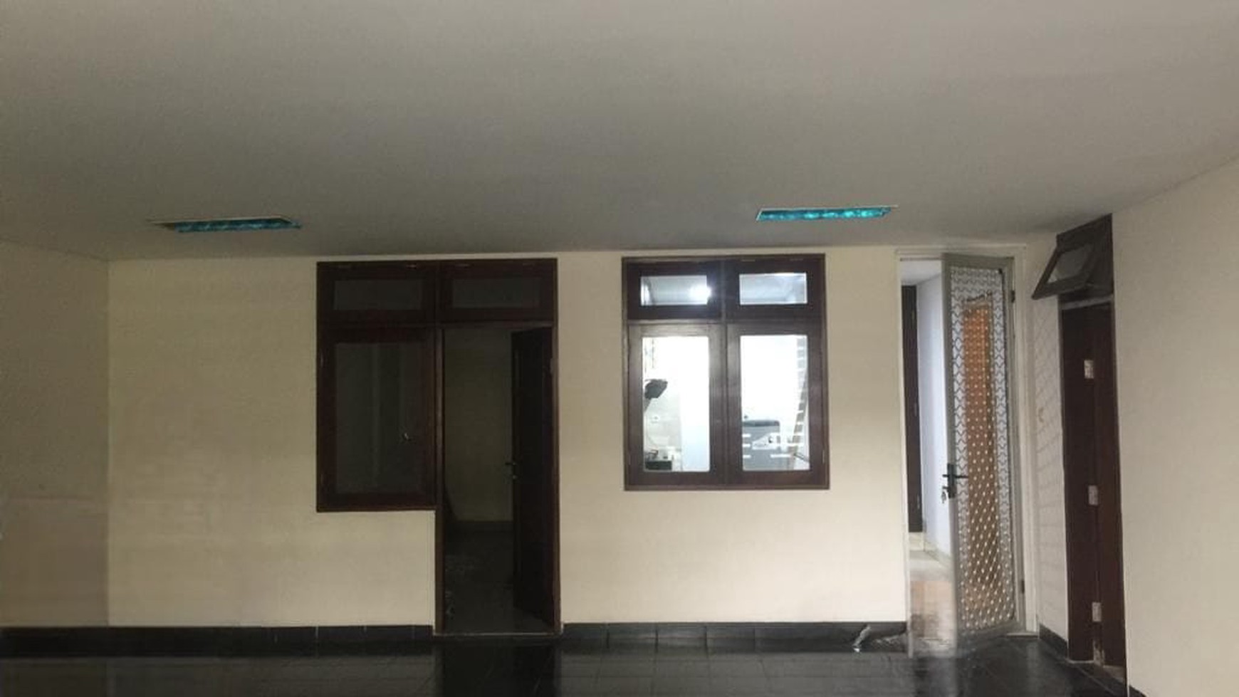 Rumah Lux Diarea Cluster Pejaten Barat 3Lantai, Furnished Ada S.Poll Akses Gatte Toll JORR  