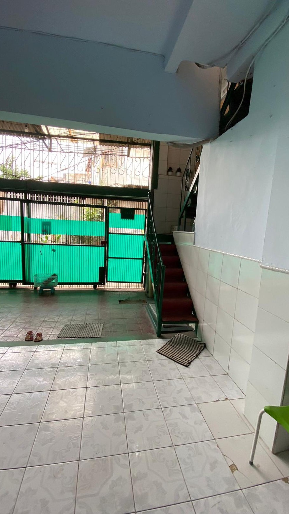 Rumah  3 Lantai cocok untuk Kost an di Petojo Jakarta Pusat