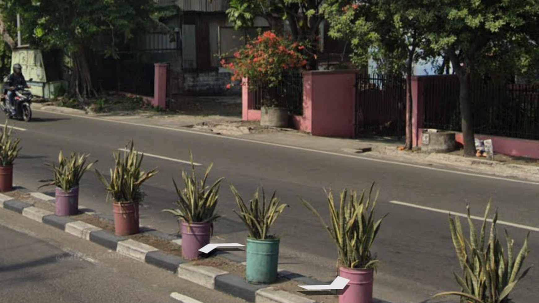 Tanah + Rumah jalan raya, surabaya barat