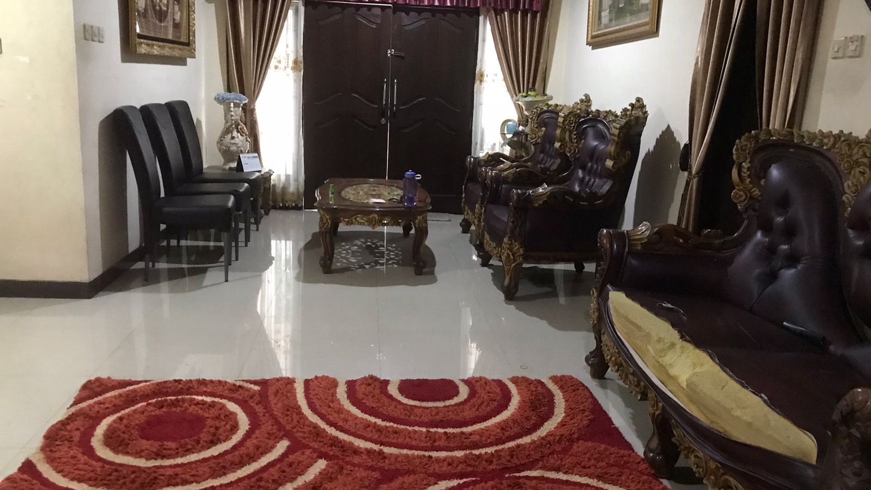 Rumah di Hoek, 2 lantai Fully Furnished di Bintaro Jaksel